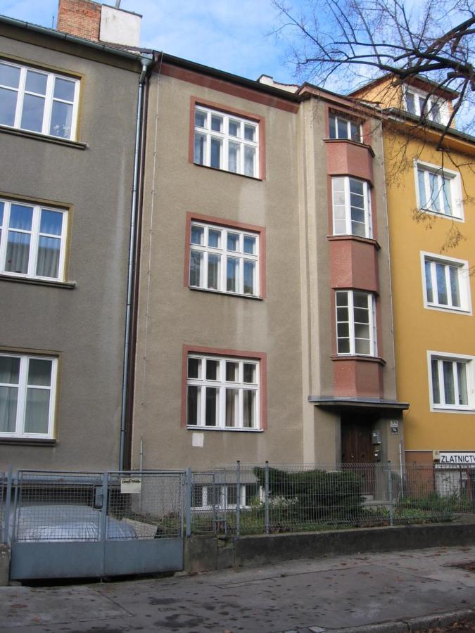 Apartmany Krkoskova Brno Bilik gambar